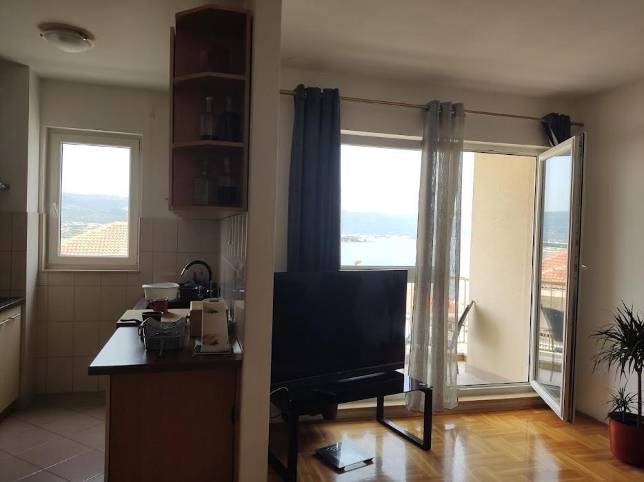 Deep Blue Apartment